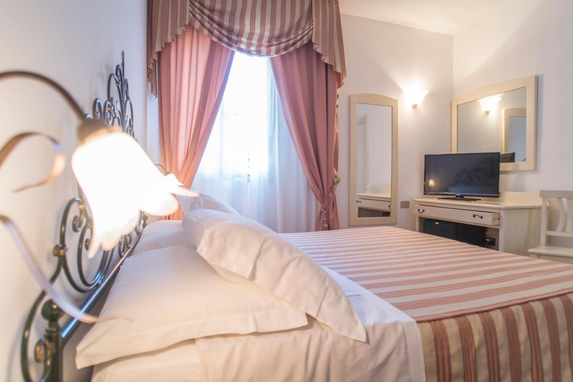 Hotel Terranova Olbia Esterno foto