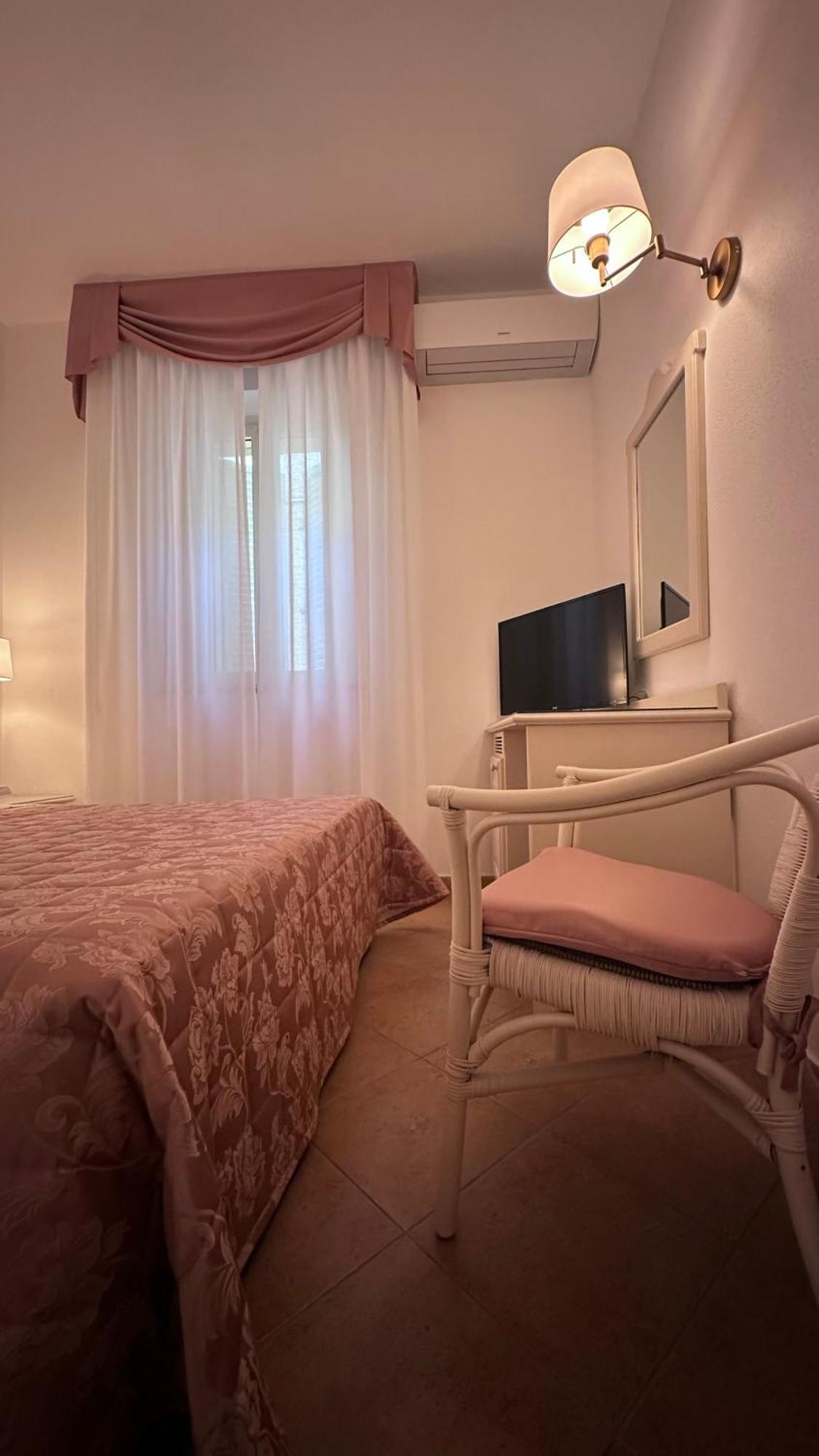 Hotel Terranova Olbia Esterno foto