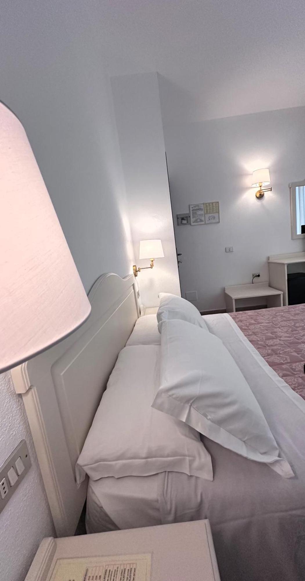 Hotel Terranova Olbia Esterno foto