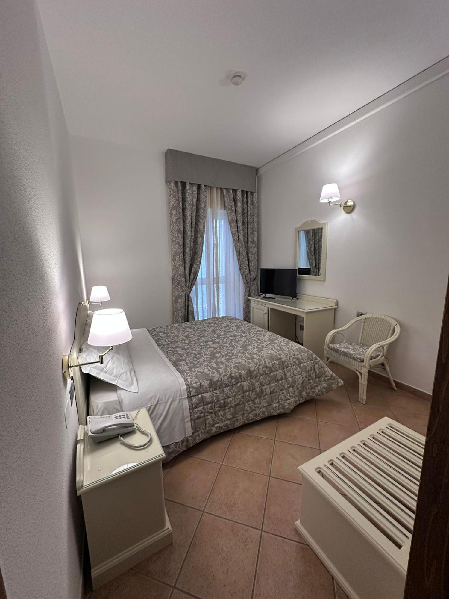 Hotel Terranova Olbia Esterno foto