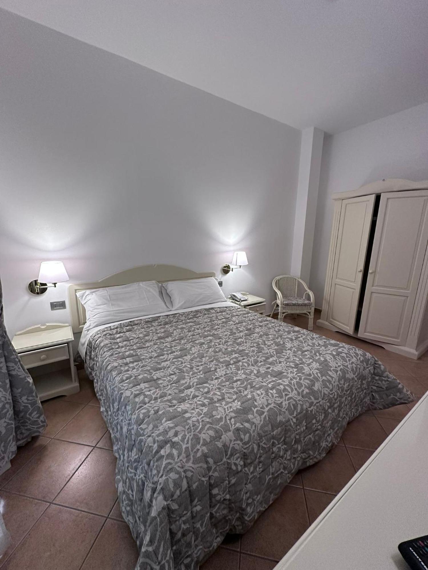 Hotel Terranova Olbia Esterno foto